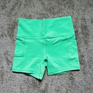 Athleta Salutation Stash High Rise Short